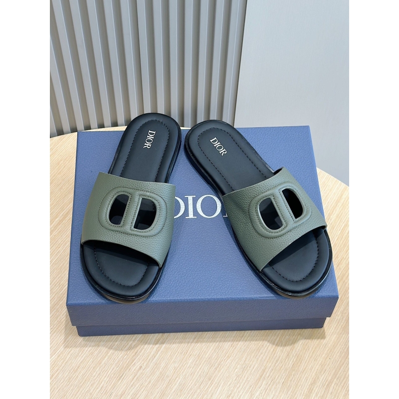 ch**an D*or slippers